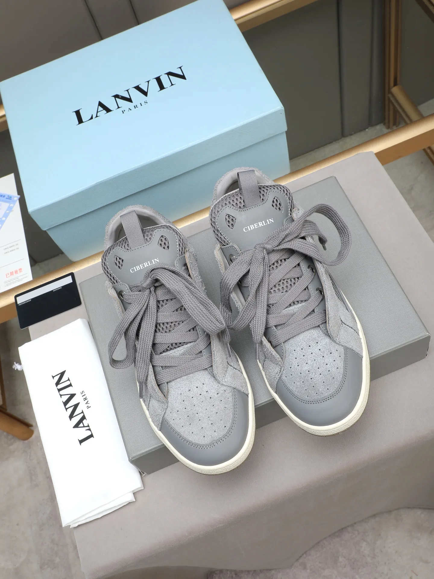 Men's shoes 💰640 [LANVIN] The latest fashionable item! High quality CLAY series‼ ️ The latest trendy products of the season 🌈Many bloggers have planted grass and purchased the original open-mold customization. The upper and outsole are sewn with mark threads without edge sealing. Multiple material splicing combination design. Very versatile for fashionable and casual wear. Comfortable on the feet. Self-recommended. Upper cowhide + cow suede + breathable mesh lining. Foot-padding cowhide. Exclusive original open-mold clear logo rubber outsole ⚠️38-44 (customized for 45)